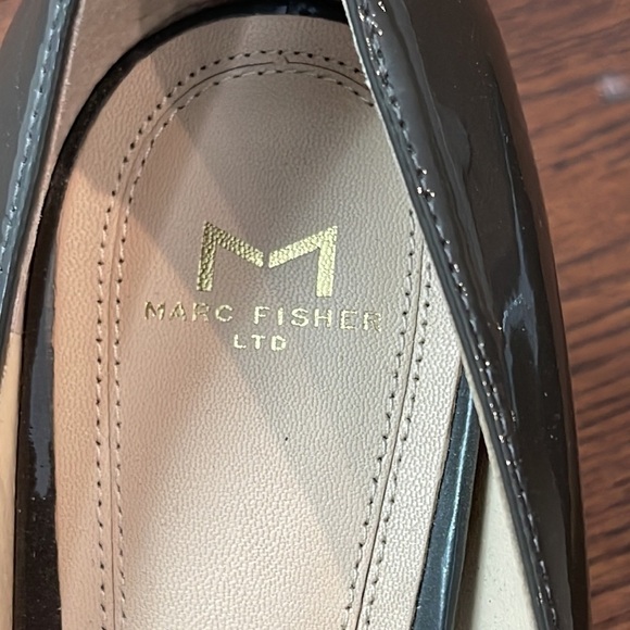 MARC Fisher Grey Patent Leather Pumps Size 8.5 - Picture 7 of 7